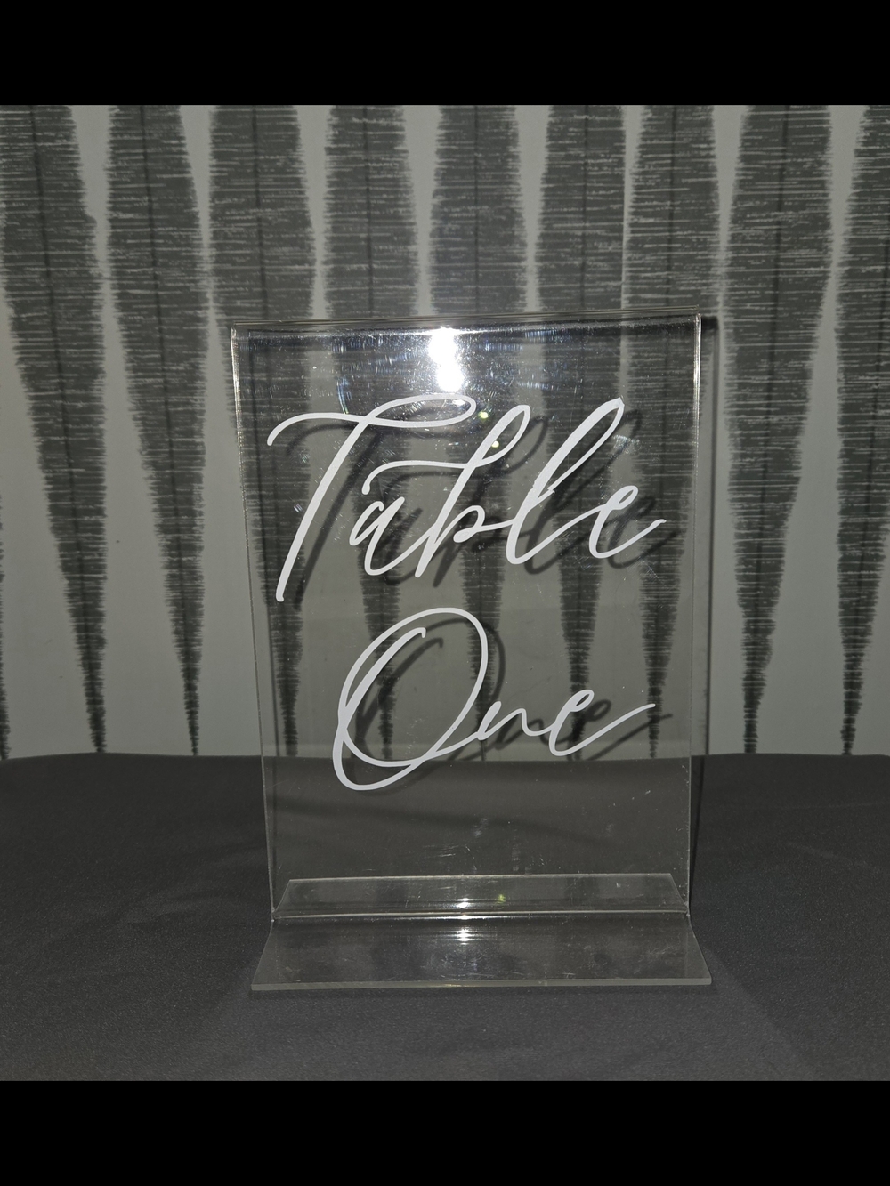 10 Acrylic Wedding Table Signs – Clear Acrylic Display Stands